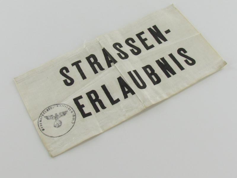 German 'Strassen-Erlaubnis' Armband