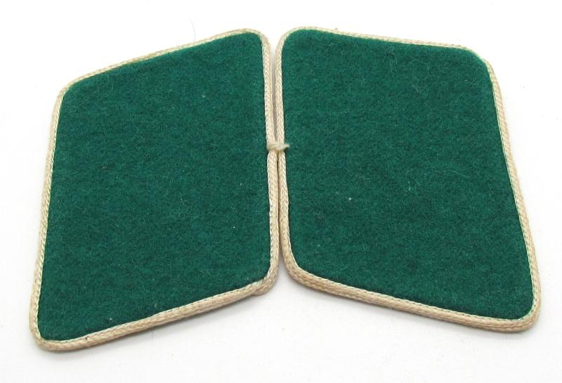 Luftwaffe Field Division collar tabs