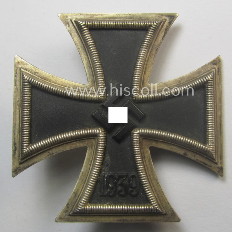 Attractive - and just moderately used! - 'Eisernes Kreuz 1. Klasse' (or: Iron Cross 1st class) being a typical non-maker-marked example that was (I deem) produced by the desirable 'Hersteller' named: 'Klein & Quenzer A.G.'