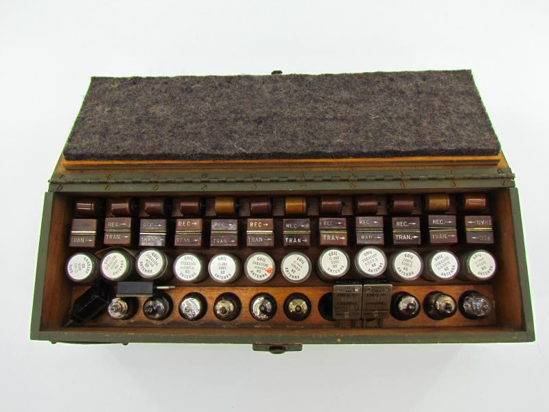 US WWII Signal corps box BX-49 for the BC611