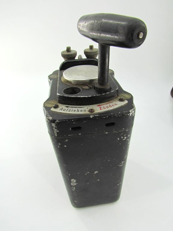 Wehrmacht Detonator type 39 or Glühzündapparat 39