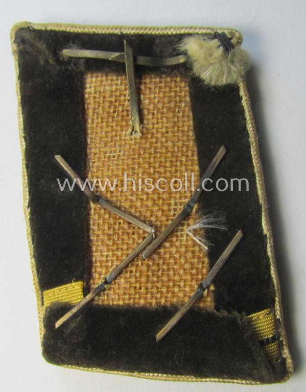 Attractive - albeit regrettably single! - N.S.D.A.P.-type collar-patch (ie. 'Kragenspiegel für pol. Leiter') as was intended for usage by an: 'N.S.D.A.P.-Hauptgemeinschaftsleiter' at 'Kreis'-level and that comes in a used ie. worn, condition