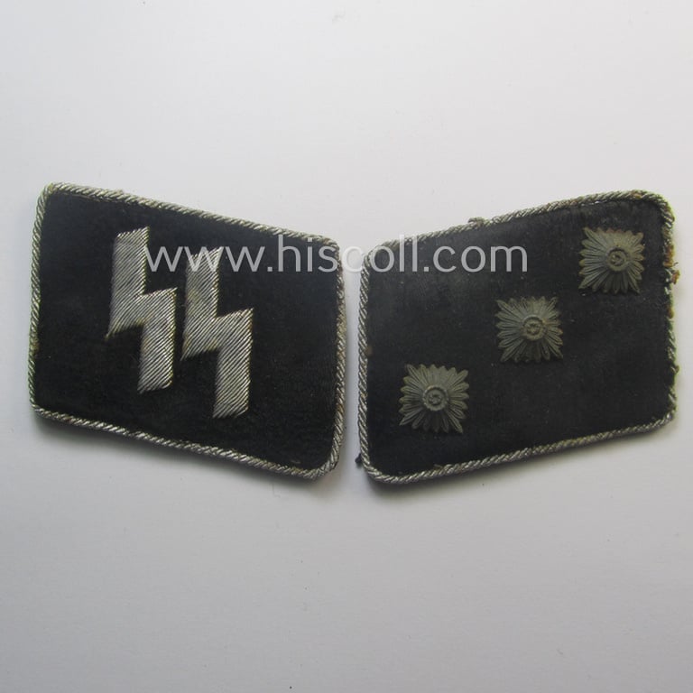 Fantastic - very desirable and complete! - truly worn and carefully tunic-removed insignia-grouping as was worn by a: 'Obersturmfüher u. Mitglied einer Panzerjäger-Abts. der Leibstandarte SS Adolf Hitler'