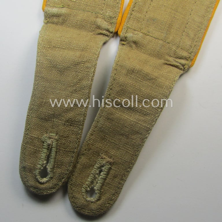 Unusally seen pair of WH (Luftwaffe) 'tropical-styled' shoulderstraps (as was specifically for usage on the tropical-shirts ie. tunics) as was intended for usage by an: 'Uffz. der Flieger- o. Fallschirmjäger-Trpn.'