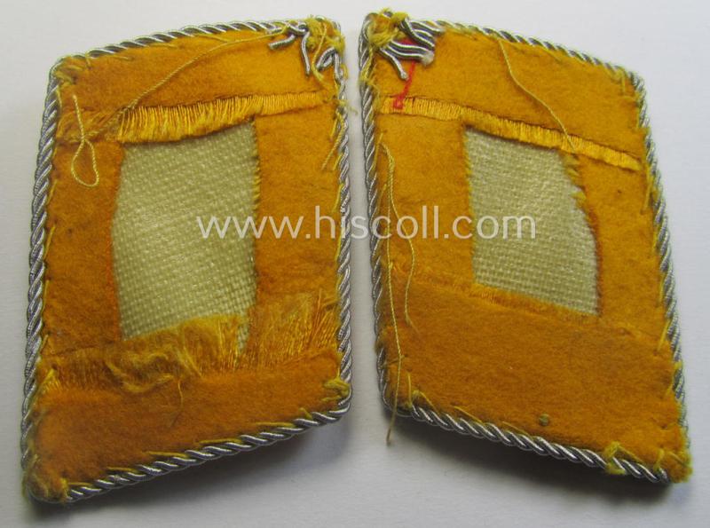 Pair of - fully matching! - WH (Luftwaffe) officers'-type collar-patches (ie. 'Kragenspiegel für Offiziere der LW') as executed in golden-yellow-coloured wool as was intended for usage by a: 'Major der Flieger- o. Fallschirmjäger-Trpn.'