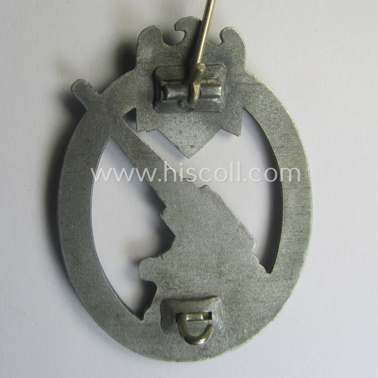 'Heeres-Flakkampf-Abz.' being a non-maker-marked- and/or zinc- (ie. 'Feinzink'-) based, 'pillow-crimped'-specimen