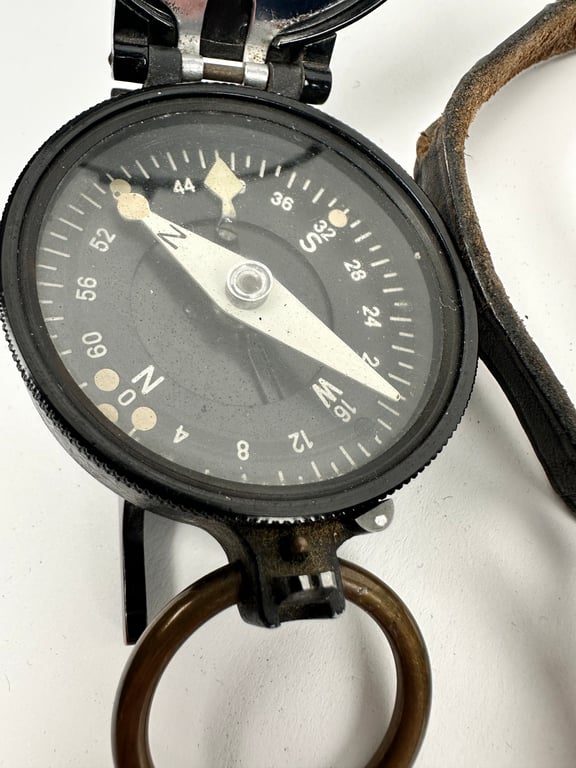 Original WWII German MAP/DISPATCH CASE MARCH COMPASS. (Feldmarsch Umfang für Meldekartentasche)