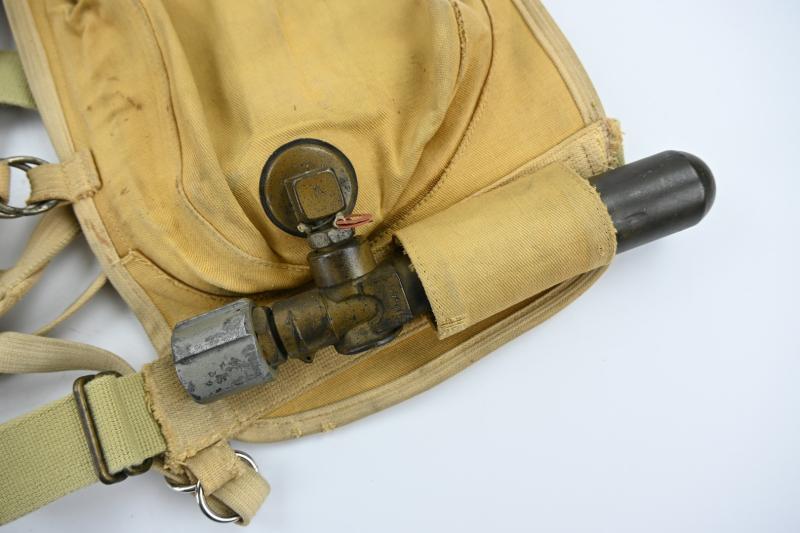 German LW Swimmweste 10-30 B-1