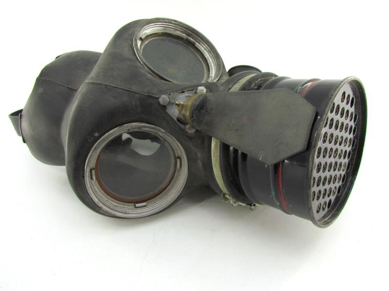 British WWII Civil Defence(Police/Fire service,Wardens) Gasmask & Carrying bag
