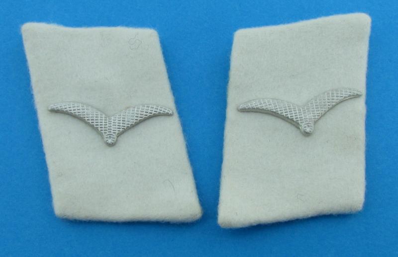Hermann Göring division collar tabs ( unissued )