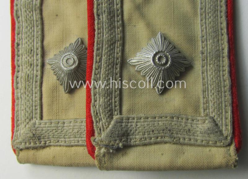 Pair of - truly used- and/or worn! - WH (Luftwaffe) 'tropical-styled' NCO-type shoulderstraps (as was specifically for usage on the tropical-shirts ie. tunics) as was intended for usage by a: 'Feldwebel der Flak-Artillerie-Trpn.'