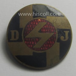 'Mitgliedsabzeichen des Deutsches Jungvolk in der HJ' (being...