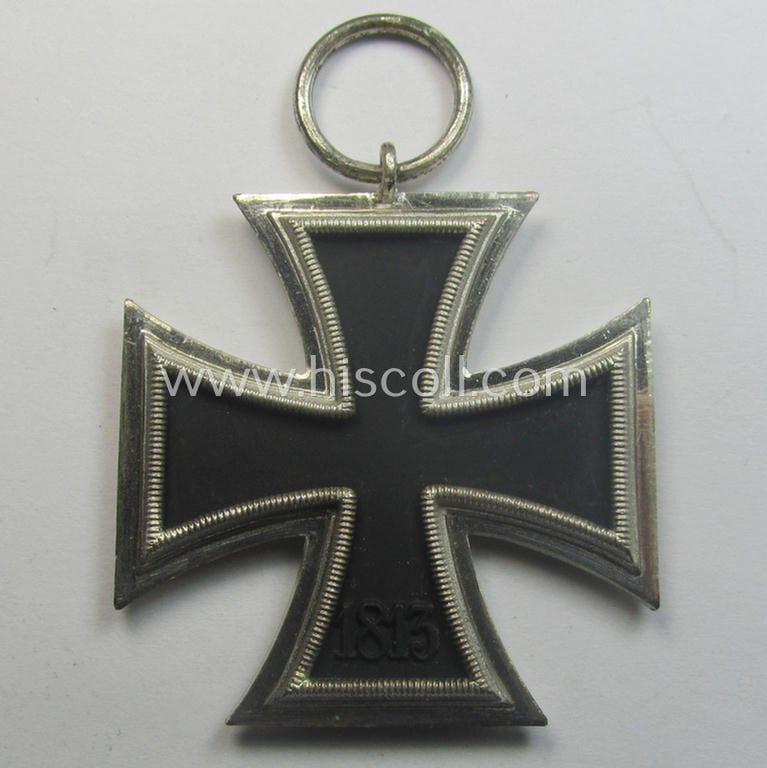 Superb, 'Eisernes Kreuz II. Klasse' being a non-maker-marked example as was (I deem) produced by the maker (ie. 'Hersteller'): 'Gustav Brehmer'