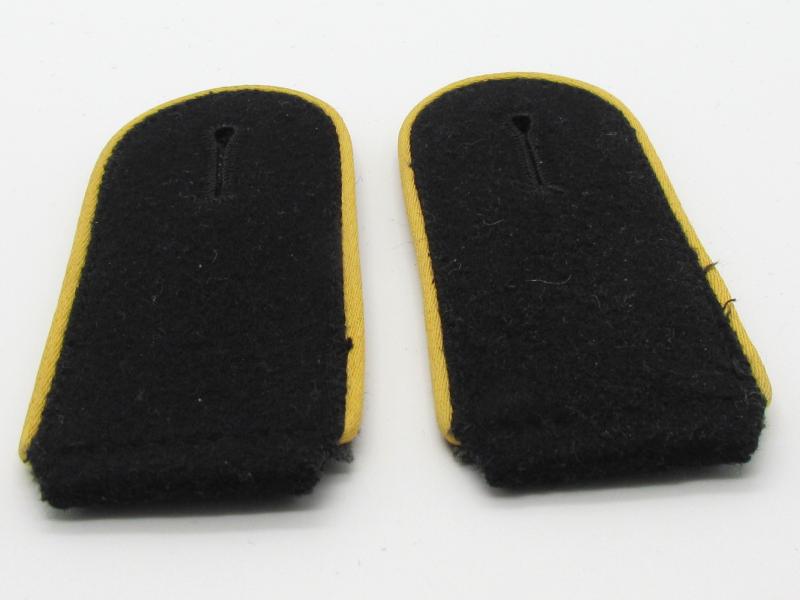 Waffen SS Reconnaissance (Aufklärung) Shoulder Boards