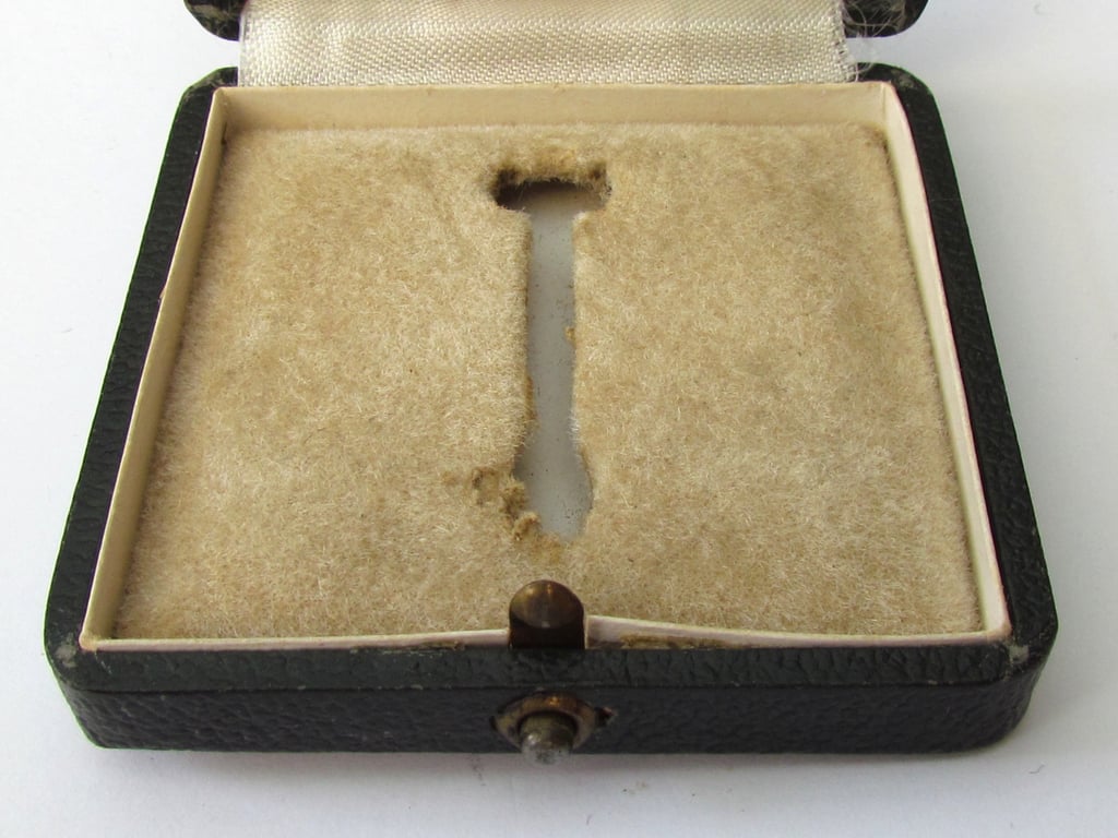 Iron Cross 1st Class 1939  Presentation Case