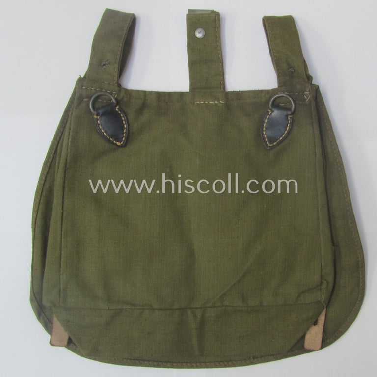 Mid- (ie. later-) war-period 'M31'-type, WH (Heeres ie. Waffen-SS etc.) 'Brotbeutel' (being a non-marked example that comes in a simply never used- ie. 'virtually mint- ie. unissued' condition)