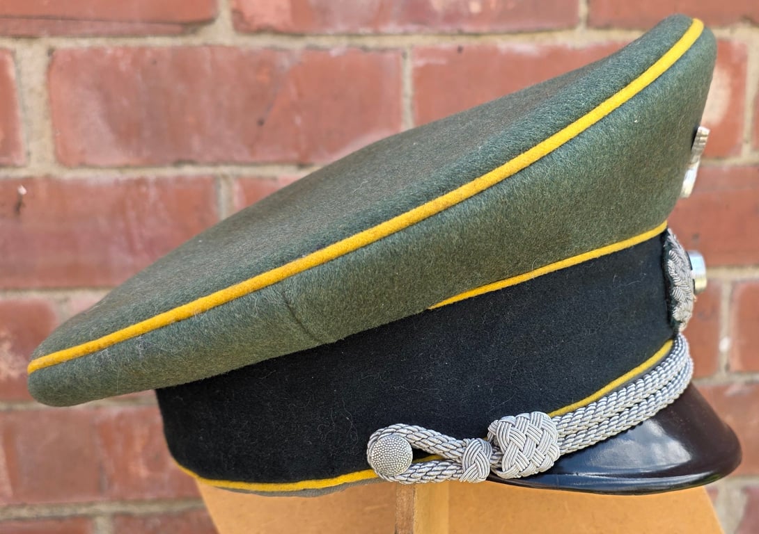 Original German officer's visor cap (Schirmmütze) Nachrichtentruppe