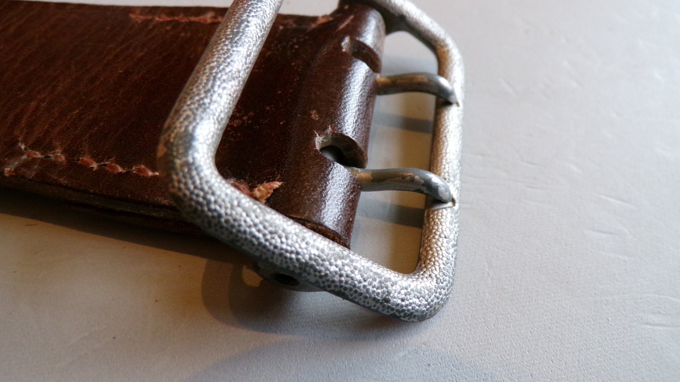 Political S.A zweidorn belt by Croupon