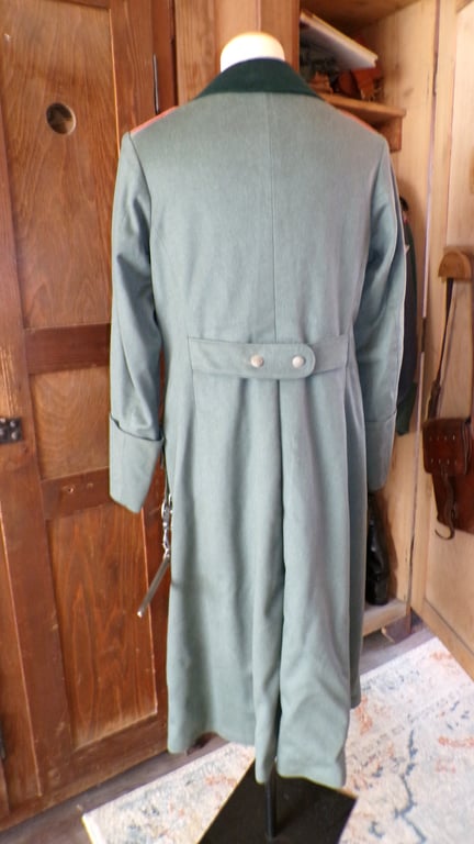 M36 Officers Greatcoat Hauptmann Beobachtungsabteilung