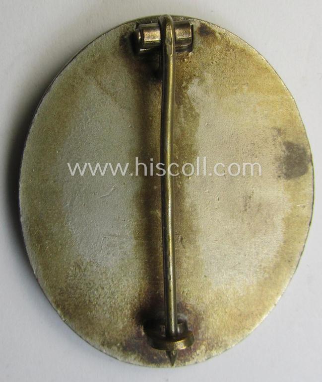 Attractive - and fairly luxuriously-styled! - 'Verwundeten-Abzeichen in Silber' being a non-maker-marked- and (I deem) early-period 'Buntmetall'-based example as was produced by a (by me) unidentified maker