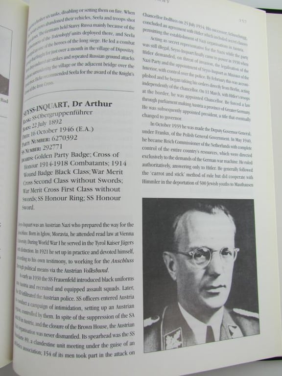 Book : SS Roll of Infamy