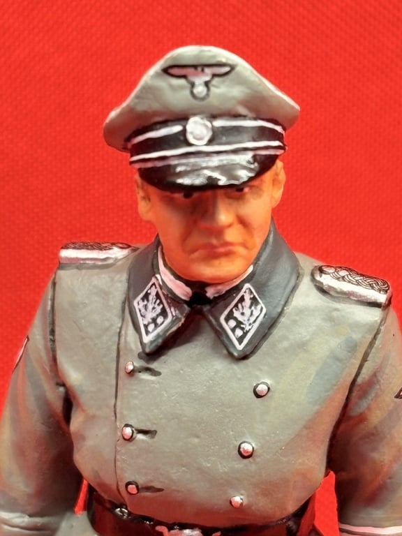 LEIBSTANDARTE SS ADOLF HITLER KING & COUNTRY FIGURE COLLECTION.