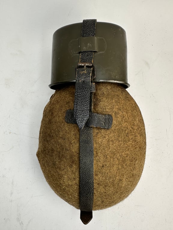 WW2 German canteen "1944"