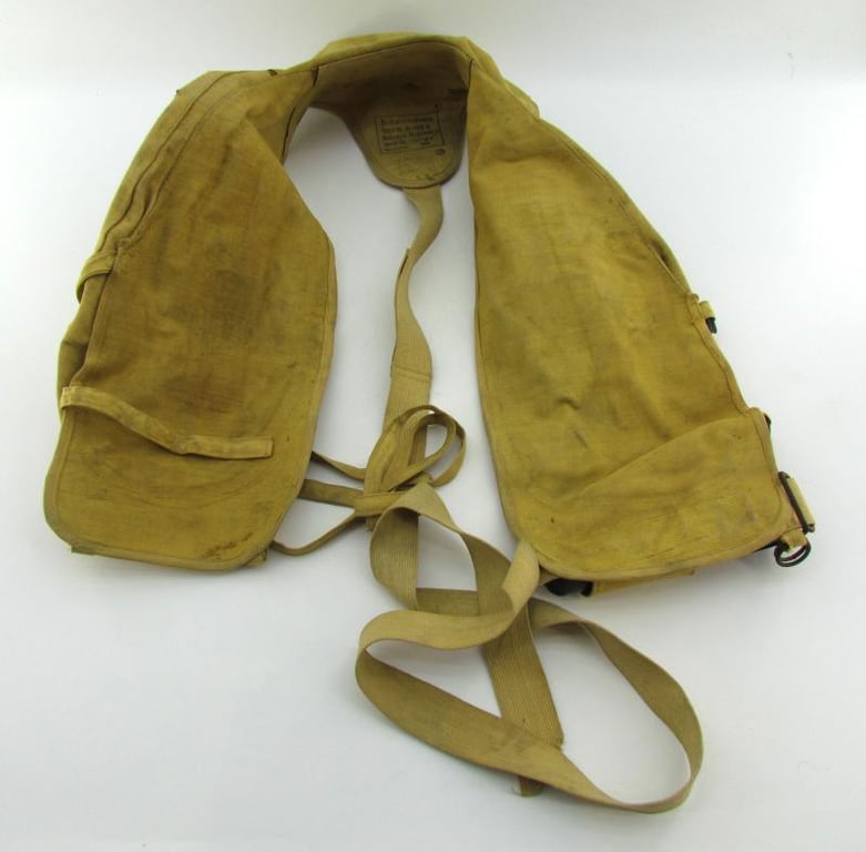 Luftwaffe pilot ‘Schwimmweste’ type 10-30 B-2 by bvn