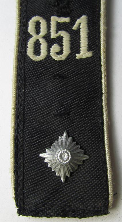 Single - and with certainty rarely found! - white-piped, so-called: 'Reiter-HJ' (ie. 'HJ-Streifendienst') shoulderstrap as was intended for usage by a: 'HJ-Kameradschaftsführer' who was attached to the (by me unidentified!): 'Bann 851'
