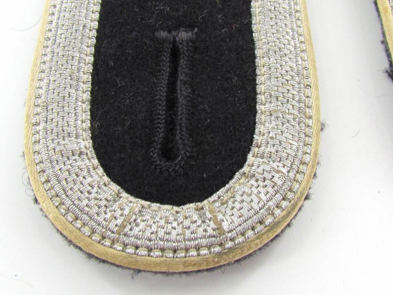 Luftwaffe Hermann-Göring Division Panzer Shoulder Boards...Rare