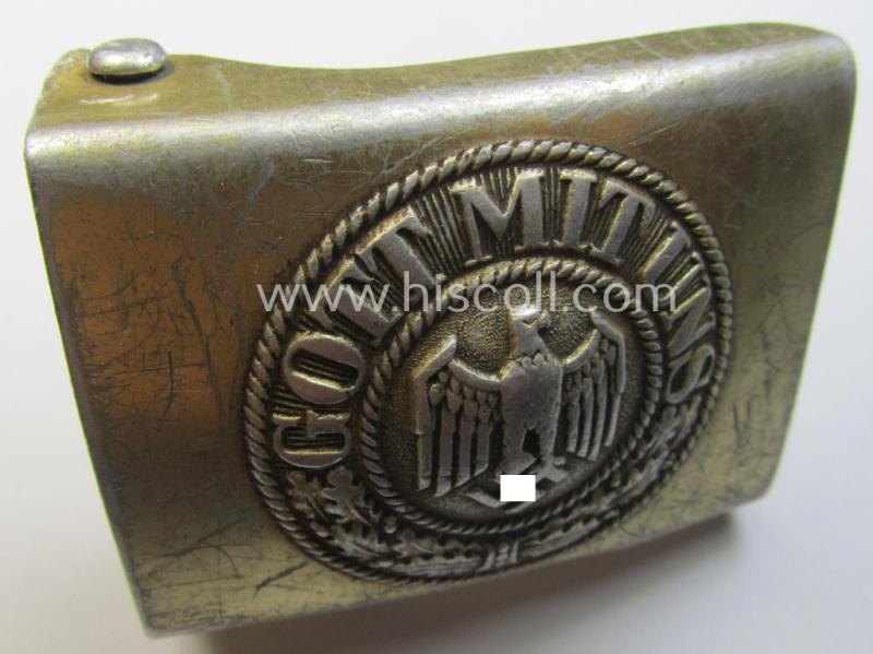 WH (Kriegsmarine) bright-golden-toned- and/or aluminium-based belt-buckle (being an unmarked example that comes in a moderately used condition)