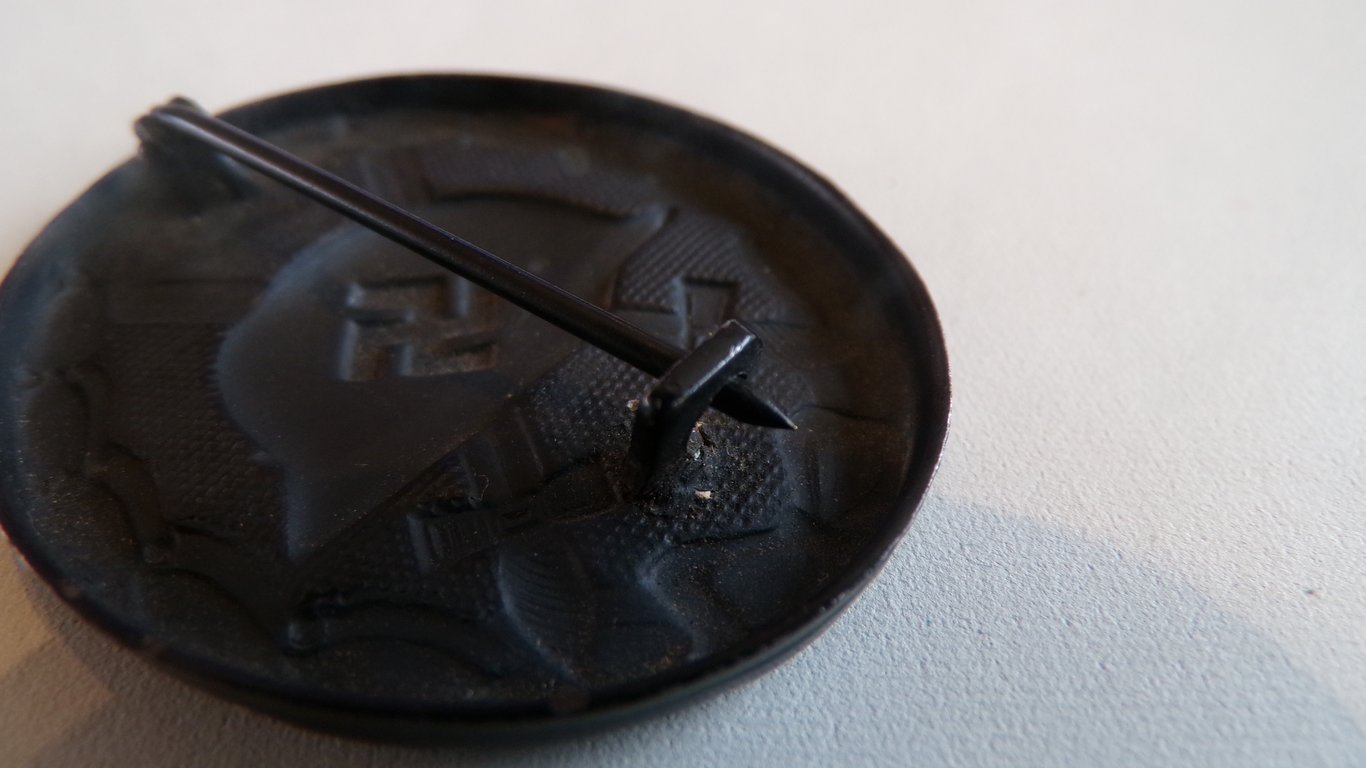 Verwundeten abzeichen (wound badge)