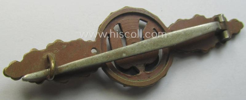 Tombak- (ie. 'Buntmetall'-) based- and/or non-maker-marked example of a WH (Luftwaffe) 'Frontflugspange für Kampfflieger in Bronze' as presumably produced by the: 'C.E. Juncker'-company