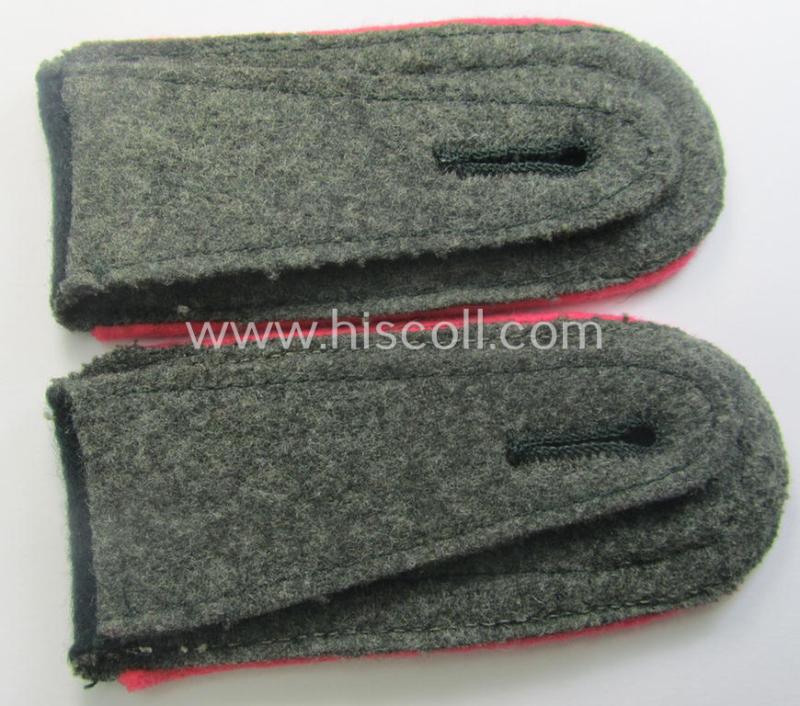 Pair of WH (Heeres), early-war period- (ie. 'M36'- ie. 'M40'-pattern and/or rounded-style) NCO-type shoulderstraps: 'Uffz. eines Panzer- o. Panzerjäger-Rgts. o. Abts.'