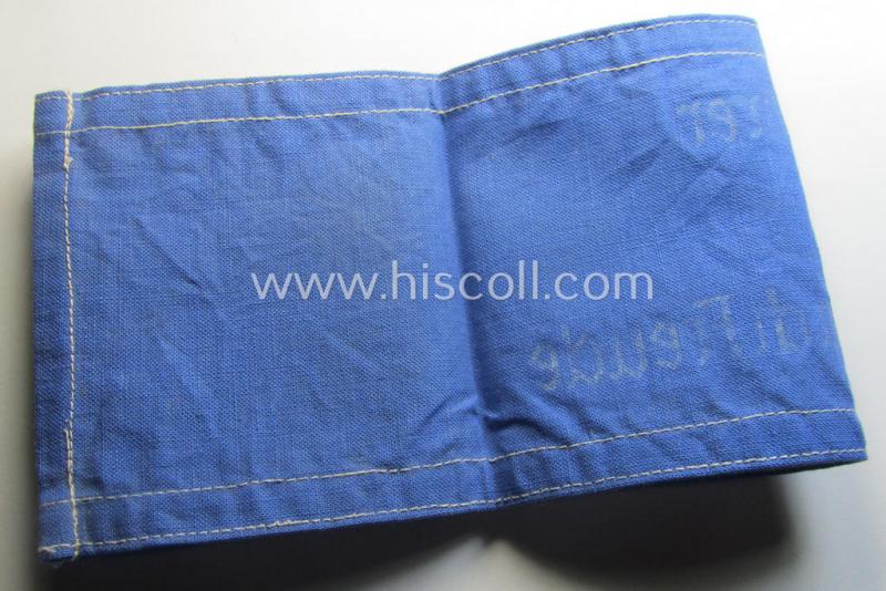 Unusually seen, linnen-based- and/or light-blue-coloured, DAF- (ie. KDF-) related armband (ie. 'Armbinde') showing white-linnen-toned borders and depicting the typical 'KDF'-logo and text: 'Stadtführer - N.S.G. Kraft durch Freude'