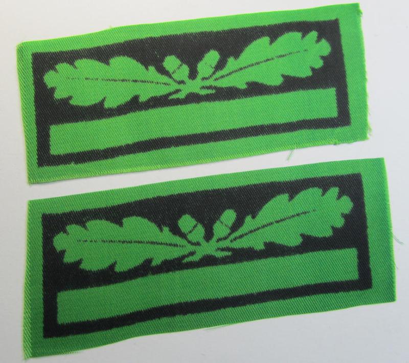 Attractive - and fully matching! - pair of officers'-pattern, WH (Heeres o. Waffen-SS) rank-insignia-bars (for usage on the various camouflaged-uniforms) as was used by an officer holding the rank of: 'Leutnant' (ie.: 'SS Untersturmführer')