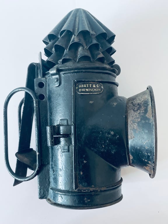 ORIGINAL P. Cs 1860s VICTORIAN HAND-HELD LANTERN BY RARE MAKER HIATT & Co.