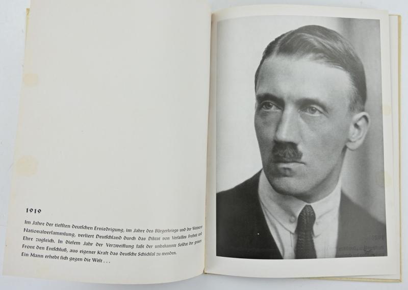German Book: 'Das Antlitz des Führers'