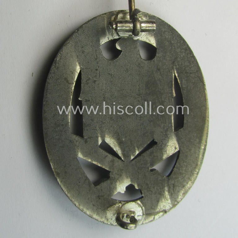 Attractive, 'Allgemeines Sturmabzeichen' being a non-maker-marked, zinc- (ie. 'Feinzink'-) based example by: 'C.E. Juncker'