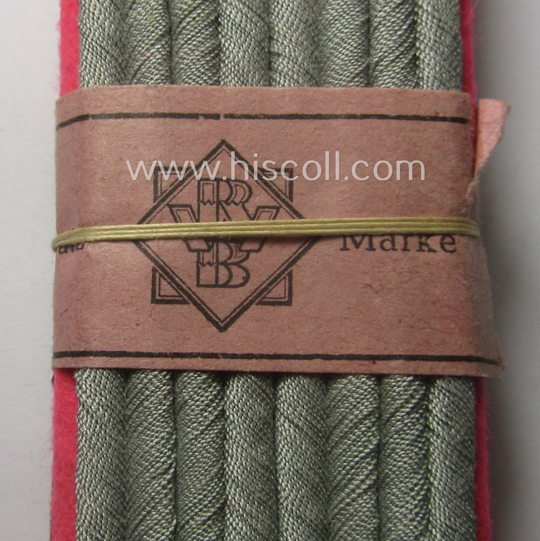 Very interesting - and 'virtually mint ie. unissued'! - pair of WH (Heeres), officers'-type shoulderboards: 'Leutnant der Panzer- o. Pz-Jäger-Trpn.'