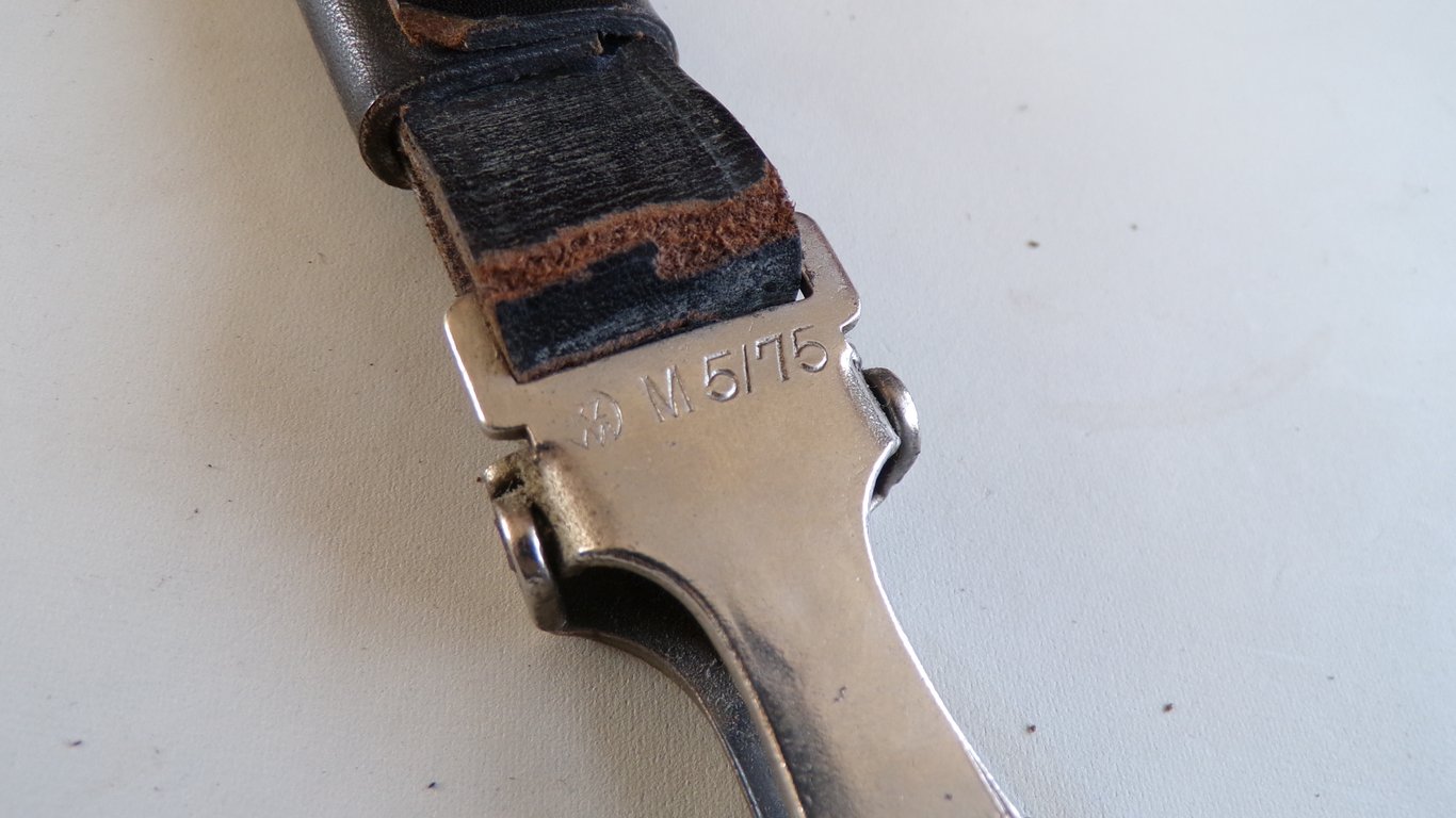 HJ Leather Cross Strap Set