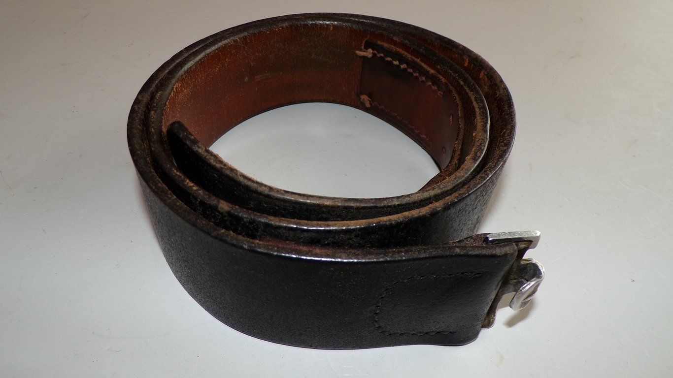 Koppelriemen (belt)
