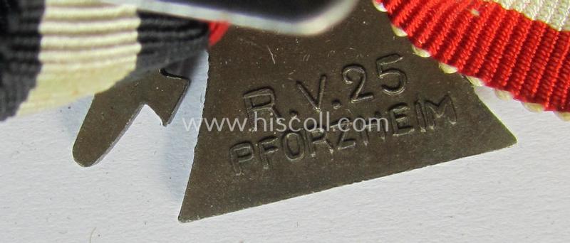 Three-pieced medal-bar (ie. 'Ordenspange') respectively depicting a: 'KvK II. Klasse m. Schw.', a: WWI-period: 'Frontkämpferkreuz 1914-18' (ie.: 'Kriegsteilnehmerkreuz mit Schwertern') and a: Czech  'Anschluss'-medal: '1 Oktober 1938'