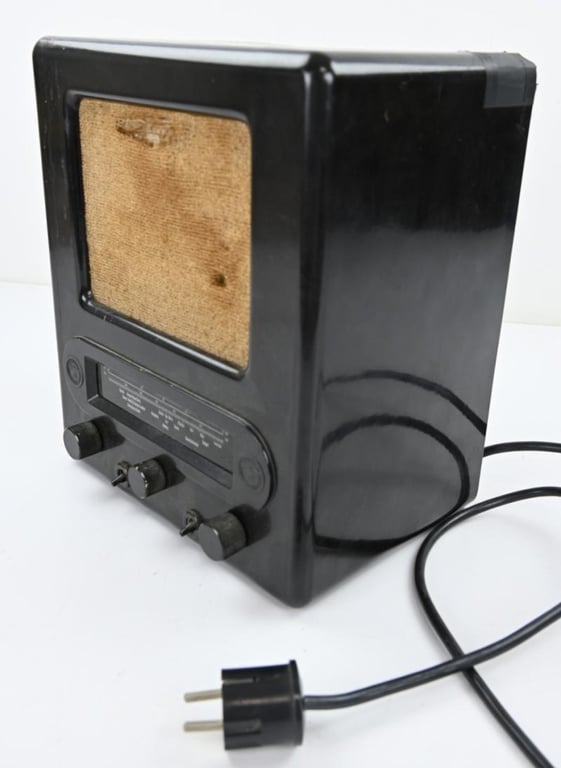 German Third Reich Era Civil Radio 'Volksempfanger VE301'