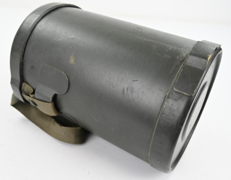 German Luftschutz Gasmask & Tornister VUPA