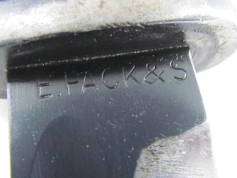 Non Matching K98 bayonet by E. Pack & S 1939 With Frog