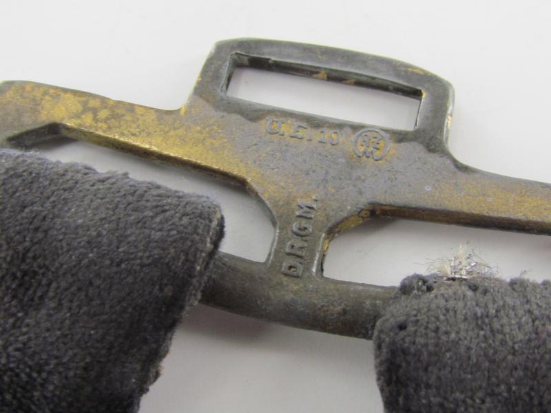 Luftwaffe officer dagger hangers by U.E.10 RZM