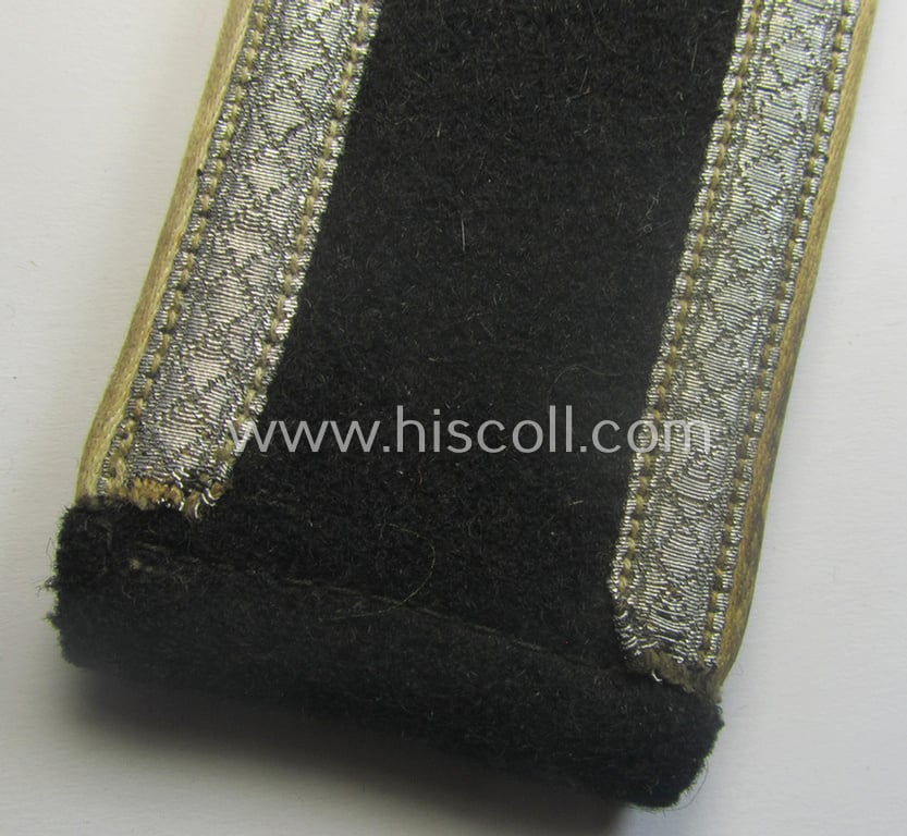 Single, Waffen-SS NCO-type shoulderstrap: 'SS-Unterscharführer' - 'Infanterie-Trpn.'