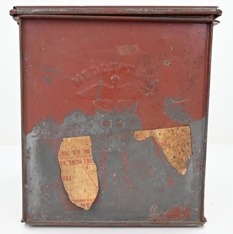 US WW1 Military Medical Department Steel Ambulance Box with content