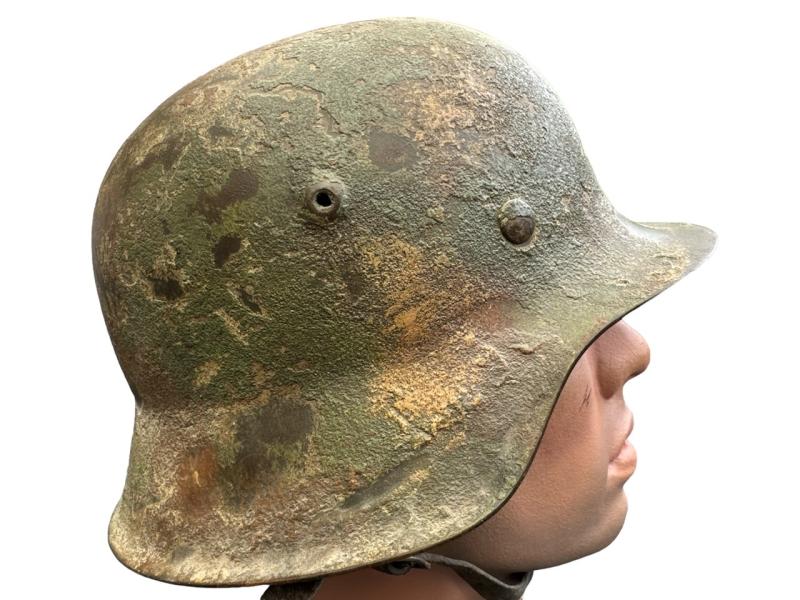 WH/SS M42 Helmet in Rough 4 Tone Camouflage Paint